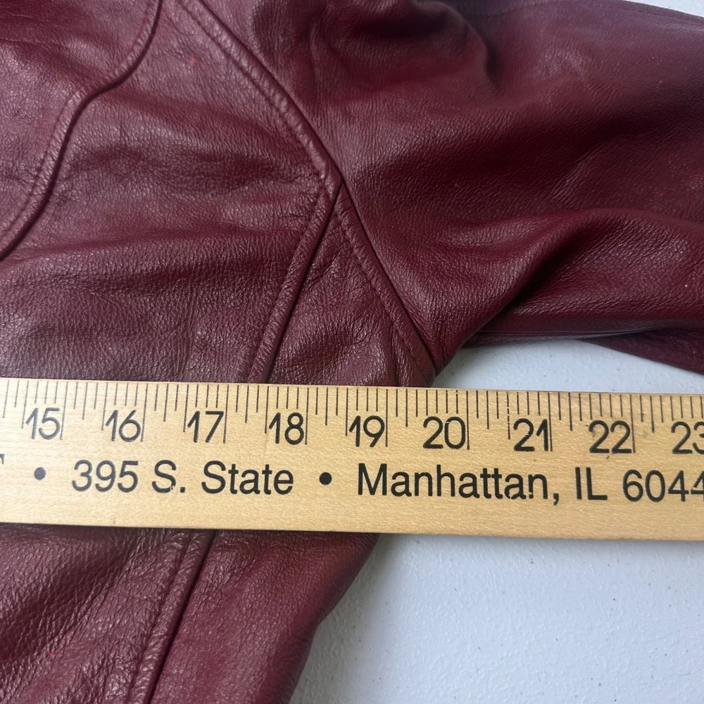 Wilsons Leather Jacket Womens Small Burgundy Zip Belted Outdoor Moto RN69426